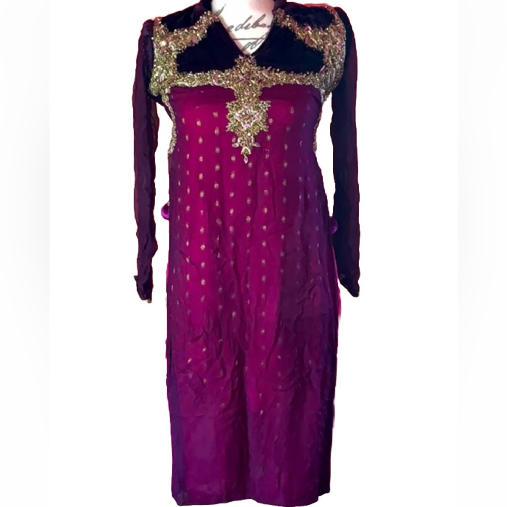 🌟Stunning Beaded Velvet Detail Evening Dress